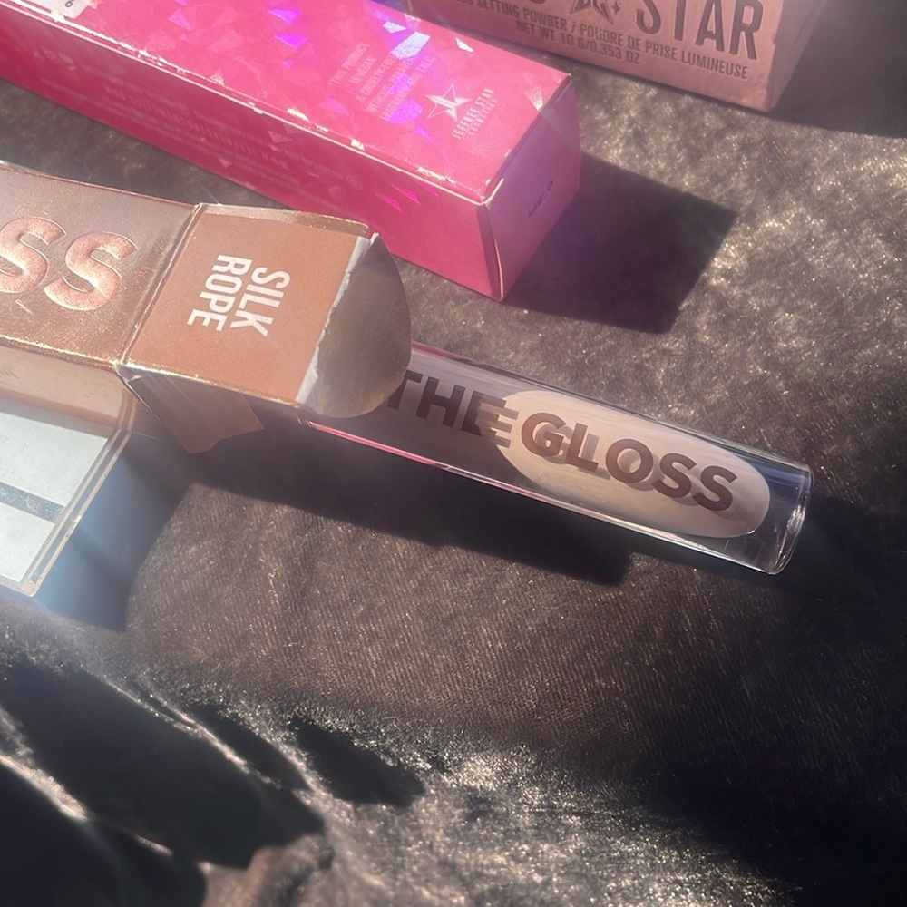 Jeffree Star Cosmetic Lot: Magic Star Concealer, Eyeshadow, Powder, Gloss NEW - Picture 10 of 13